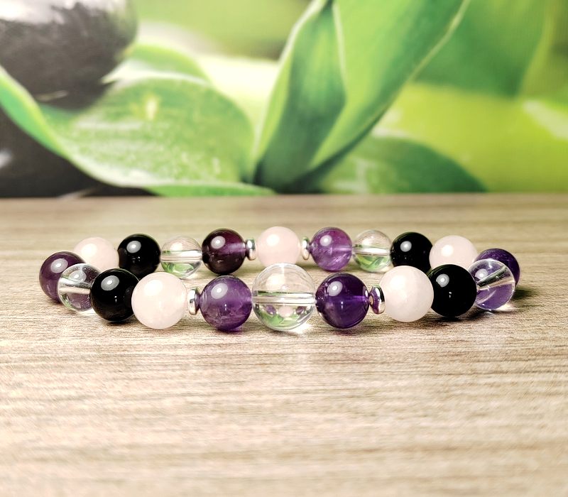 Védő, koncentrációt javító, szerelem vonzó ásvány karkötő 1 Védő, koncentrációt javító, szerelem vonzó ásvány karkötő